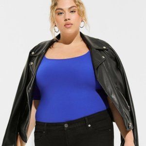 Torrid NWT Sculpting Knit Scoop Neck Elbow Sleeve Top